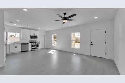 2438 4th Street NE, Winter Haven, FL 33881 - Photo 9