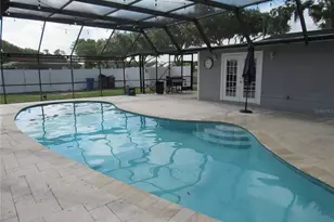 330 Moccasin Hollow Rd, Lithia, FL 33547 - Photo 3