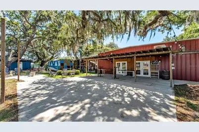 15300 Lake Iola Road, Dade City, FL 33523 - Photo 11