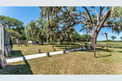 15300 Lake Iola Road, Dade City, FL 33523 - Photo 21