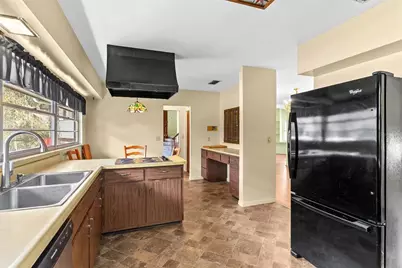 15300 Lake Iola Road, Dade City, FL 33523 - Photo 39