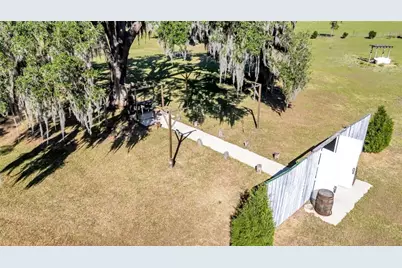 15300 Lake Iola Road, Dade City, FL 33523 - Photo 17
