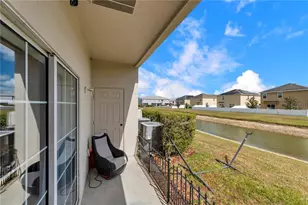 1939 Greenwood Valley Dr, Plant City, FL 33563 - Photo 17