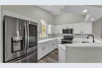 752 Hunt Drive, Lake Wales, FL 33853 - Photo 3