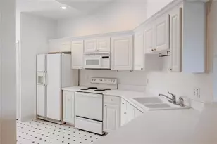 447 Enclave Pl, Lakeland, FL 33803 - Photo 15