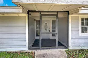 1518 Dawn Heights Dr, Lakeland, FL 33801 - Photo 13