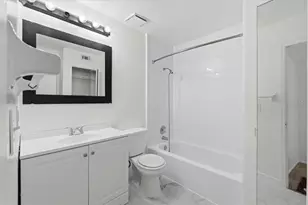 1836 N Crystal Lake Dr, Lakeland, FL 33801 - Photo 25