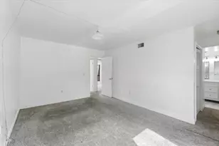 1836 N Crystal Lake Dr, Lakeland, FL 33801 - Photo 29