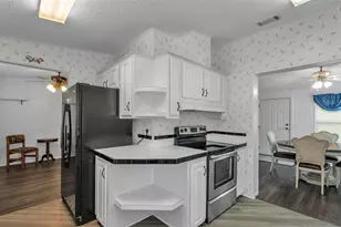 5248 Island View Cir S, Polk City, FL 33868 - Photo 11