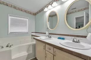 5248 Island View Cir S, Polk City, FL 33868 - Photo 21