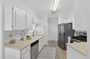 6144 Silver Lakes Dr E, Lakeland, FL 33810 - Photo 15