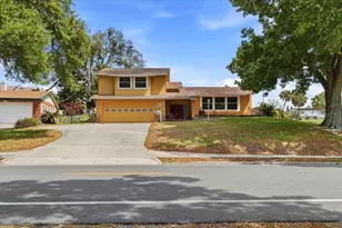 1202 Lake Ariana Blvd, Auburndale, FL 33823 - Photo 1