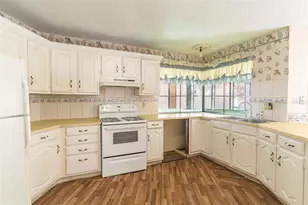 1318 Deer Park Ct, Sebring, FL 33872 - Photo 7