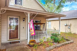 626 Cape Cod Cir, Valrico, FL 33594 - Photo 3