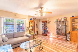 626 Cape Cod Cir, Valrico, FL 33594 - Photo 5