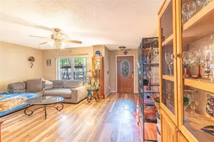 626 Cape Cod Cir, Valrico, FL 33594 - Photo 7