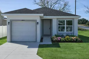 1003 Ave A, Haines City, FL 33844 - Photo 1