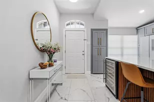 8025 Ridgeglen Cir W, Lakeland, FL 33809 - Photo 7