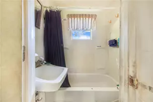 2007 N 61st St, Tampa, FL 33619 - Photo 7