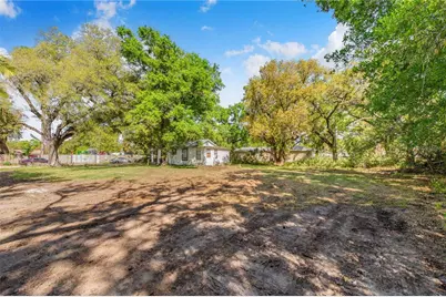 2007 W 61st Street, Tampa, FL 33619 - Photo 15