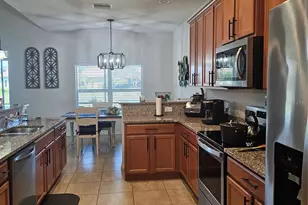 1347 Oakmont Dr, Winter Haven, FL 33884 - Photo 7