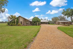 1401 Buell Ct, Plant City, FL 33567 - Photo 3