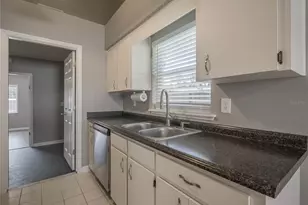 4955 Wildflower Dr, Lakeland, FL 33811 - Photo 9