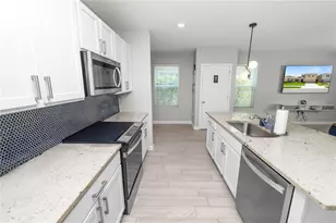 3231 Hilltop Cir, Lakewood Ranch, FL 34211 - Photo 13