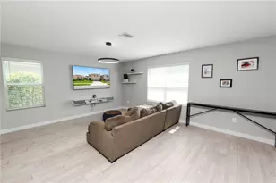 3231 Hilltop Cir, Lakewood Ranch, FL 34211 - Photo 5