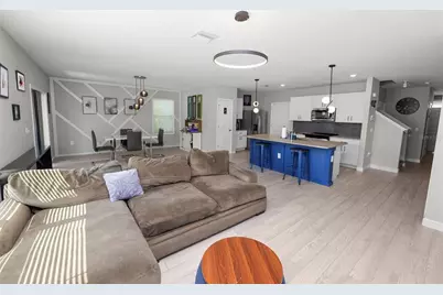 3231 Hilltop Circle, Lakewood Ranch, FL 34211 - Photo 7