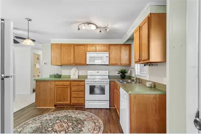 914 Pine Ridge Drive, Lakeland, FL 33809 - Photo 5