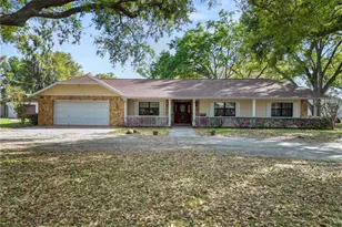 5113 Moll Acres Dr, Plant City, FL 33566 - Photo 1