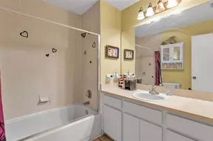 2221 Eastmeadows Rd, Lakeland, FL 33812 - Photo 31