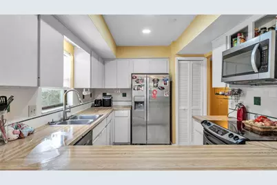 2221 Eastmeadows Road, Lakeland, FL 33812 - Photo 13