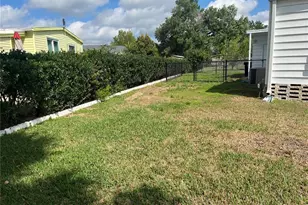 1610 Reynolds Rd, Lakeland, FL 33801 - Photo 3