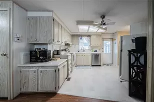 1610 Reynolds Rd, Lakeland, FL 33801 - Photo 17