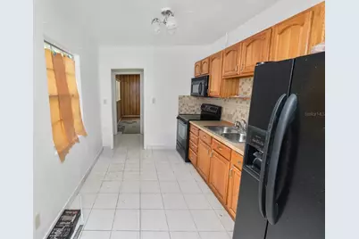 403 W Valencia Street, Lakeland, FL 33805 - Photo 9