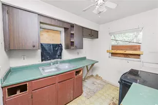 1219 Robert King High Dr, Lakeland, FL 33805 - Photo 11