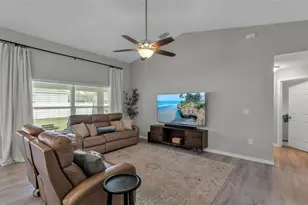 6796 Hampshire Blvd, Lakeland, FL 33813 - Photo 7