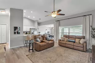 6796 Hampshire Blvd, Lakeland, FL 33813 - Photo 5