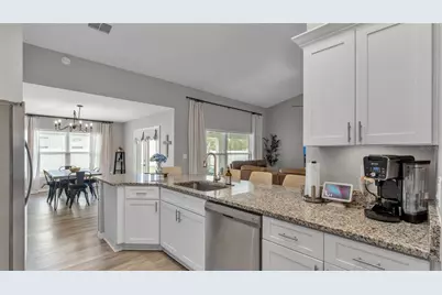 6796 Hampshire Boulevard, Lakeland, FL 33813 - Photo 9