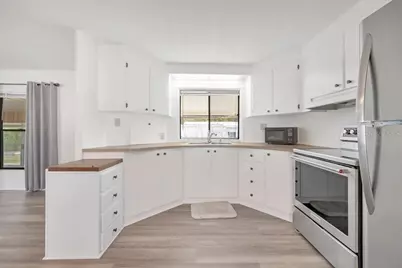 423 Martin Drive, Lakeland, FL 33809 - Photo 5