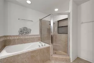 1712 Charmi Dr, Lakeland, FL 33810 - Photo 17