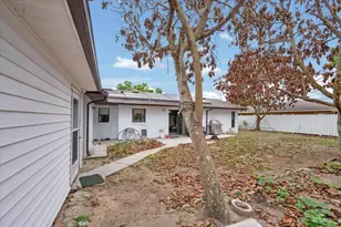 711 E Frederick Ave, Dundee, FL 33838 - Photo 29