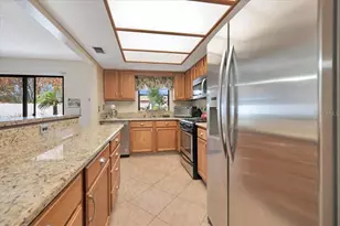 711 E Frederick Ave, Dundee, FL 33838 - Photo 9