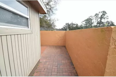 939 Castle Way, Lakeland, FL 33803 - Photo 5