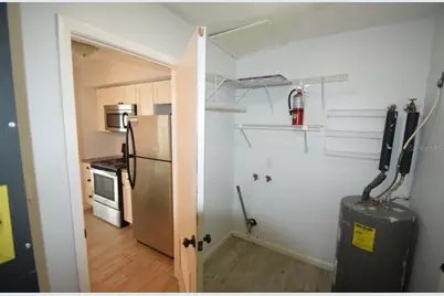 939 Castle Way, Lakeland, FL 33803 - Photo 11