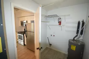 939 Castle Way, Lakeland, FL 33803 - Photo 11