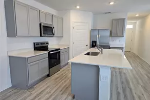 8411 Madrid St, Lakeland, FL 33810 - Photo 3