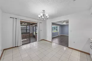 466 Lake Carolyn Cir, Lakeland, FL 33813 - Photo 9